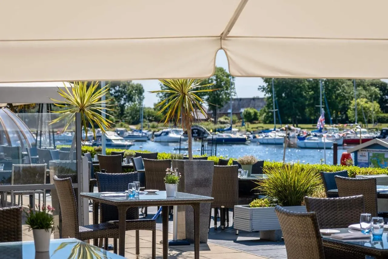 Captain'S Club Hotel & Spa Christchurch  United Kingdom
