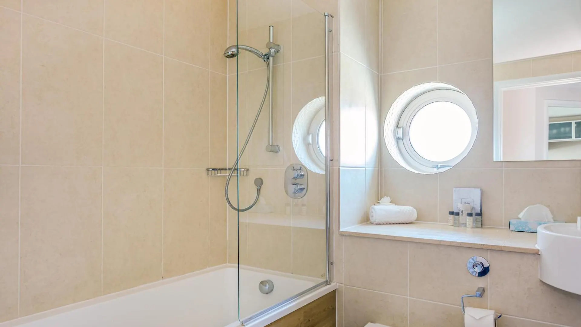 Captain'S Club Hotel & Spa Christchurch