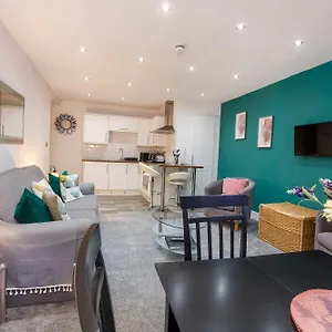 1 The Keyes- Stylish & Spacious With Free Parking York
